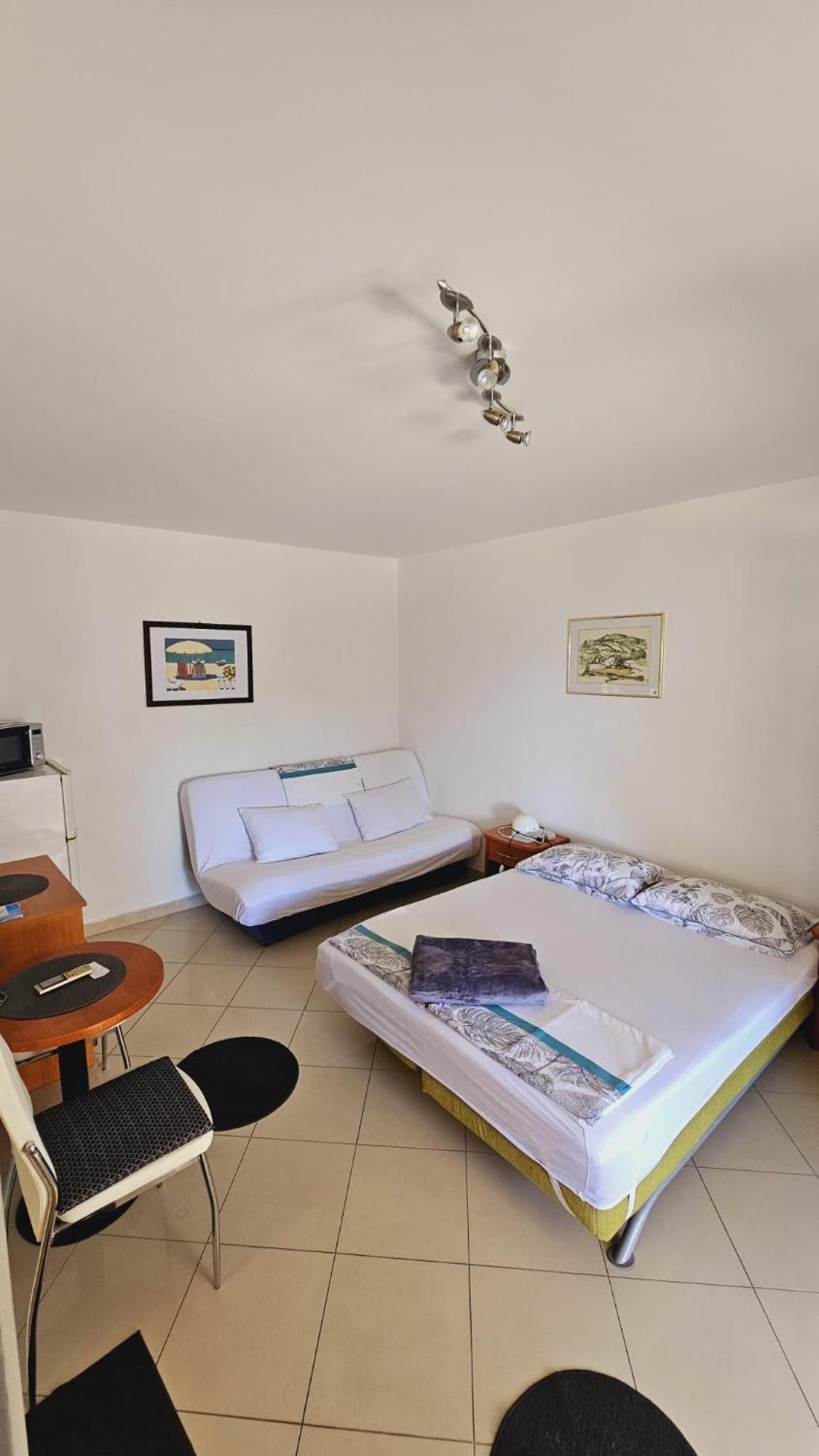 Apartment House Berry Primosten Exterior photo